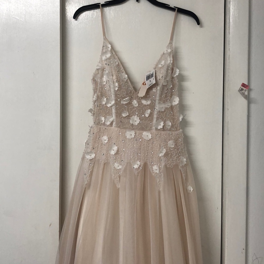 Prom DRESS - Picture 2 of 8